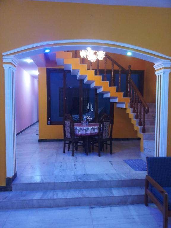 Valentine Hostel & Guest House Pondicherry Luaran gambar